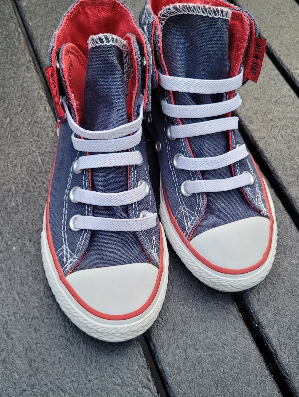 Converse Sneakers All Star High Top Chuck Taylor No Tie Size 12 EU29